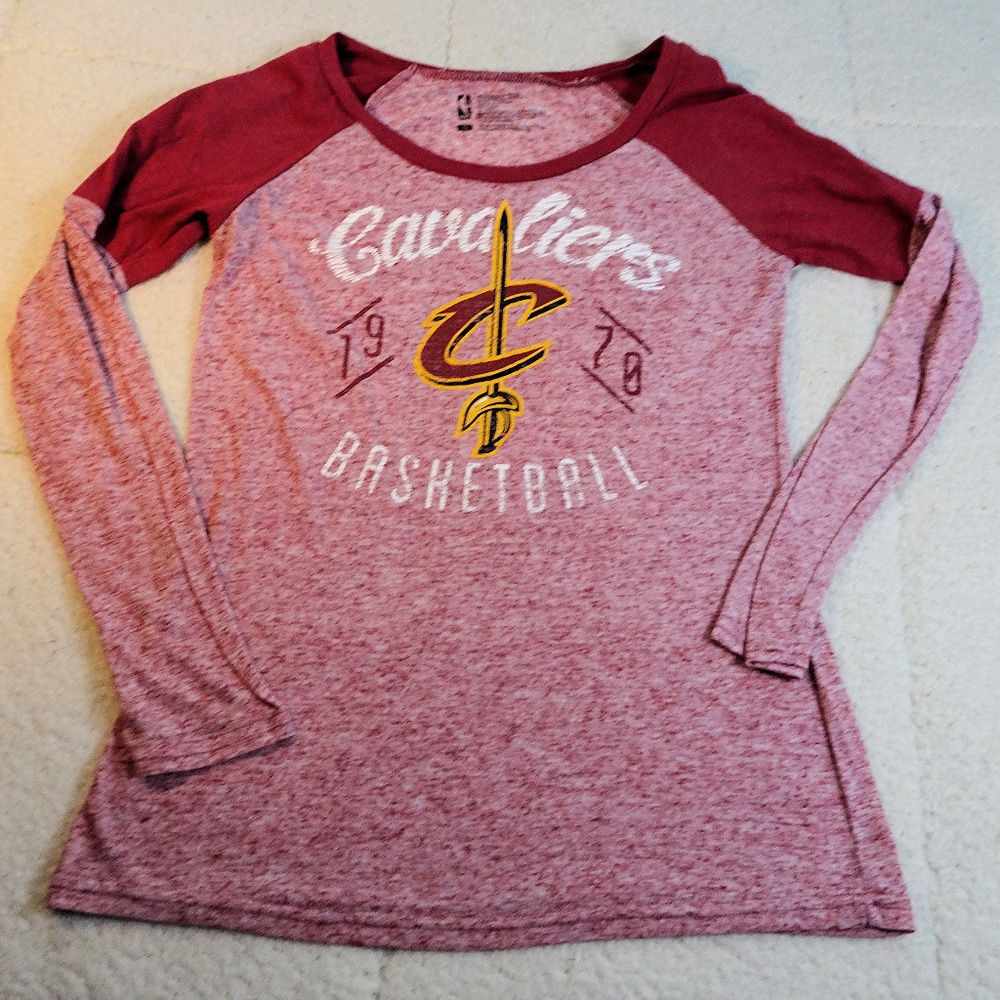 NBA Cleveland Cavaliers Wine & Gold L/S Medium
